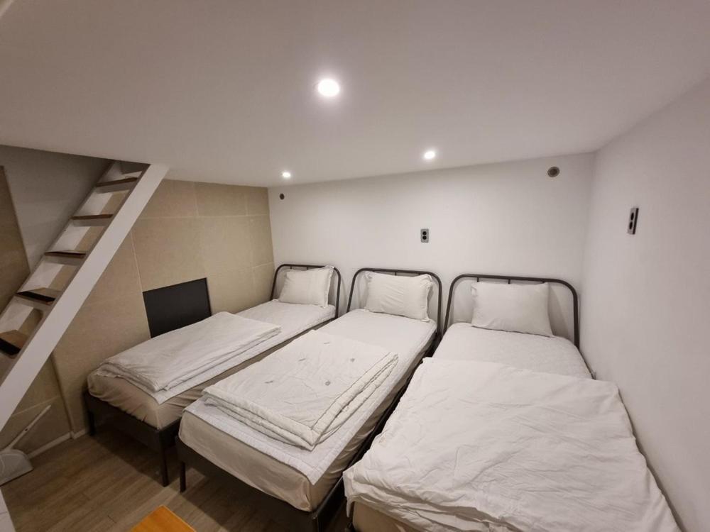 Namsan Story Nine Hotel Szöul Szoba fotó